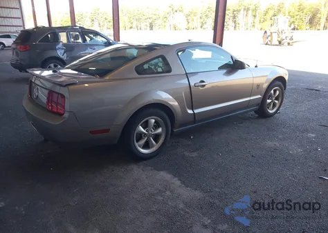 2009 Ford Mustang V6/V6 Premium from USA, damaged, VIN 1ZVHT80N195133075